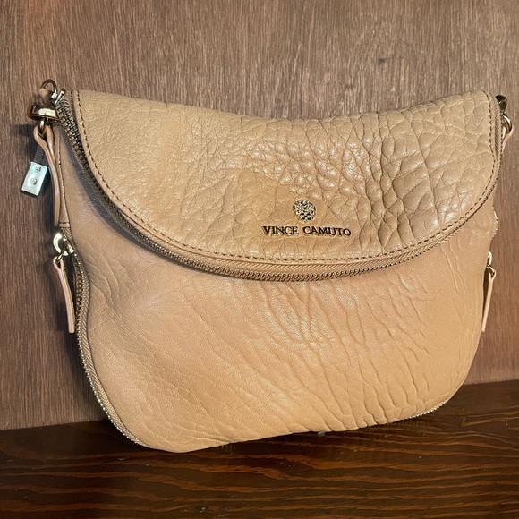 Vince Camuto Handbags - Vince Camuto Crossbody